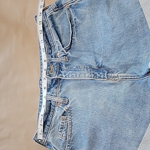 wild fable Size 6 Highest Rise Mom Shorts Denim w/ Embroidered Happy on Pocket - Picture 3 of 13